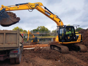 JCB JS130 Excavator Hire b