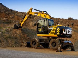 15 Ton Wheeled Excavator Hire