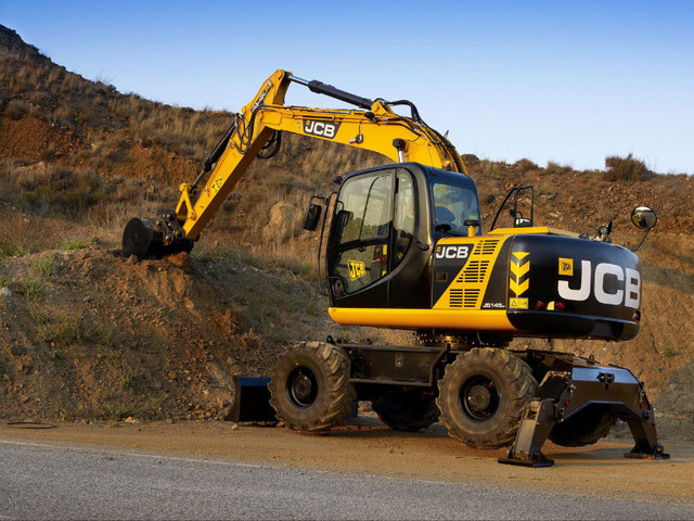15 Ton Wheeled Excavator Hire JCB JS145W Rubber Duck Hire