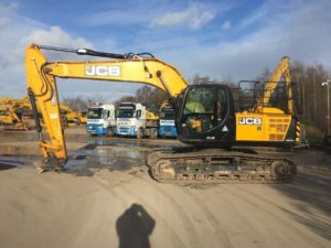 JCB JS220 2425356 1