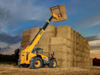 JCB 535 95 Agri Telehandler stacking bails