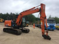 Hitachi 13 ton excavator for sale - quick hitch 3032