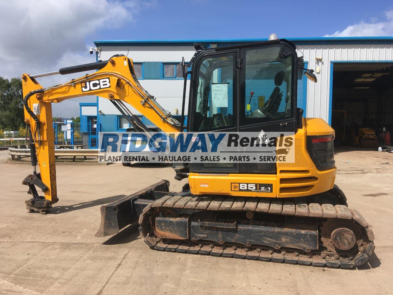 8 Ton Mini Digger • Zero Tail Swing Mini JCB 85Z-1 from Ridgway