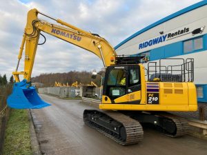 New Komatsu PC210LC-11's arrive ready for hire!