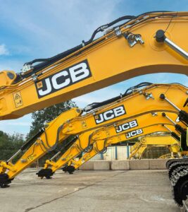 JCB 220X boom